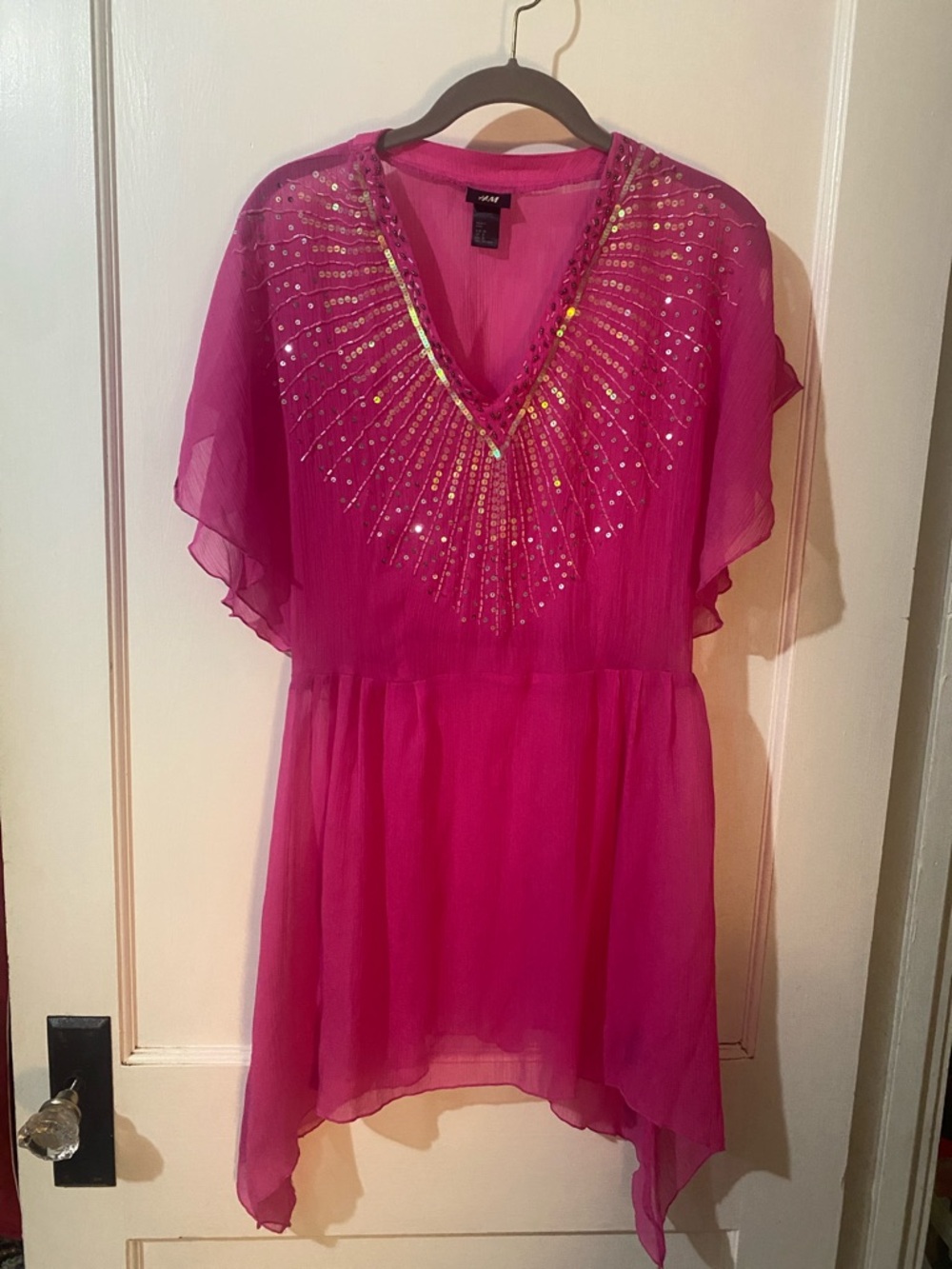 H&M Fuchsia Pink Beaded V-Neck Tunic Top